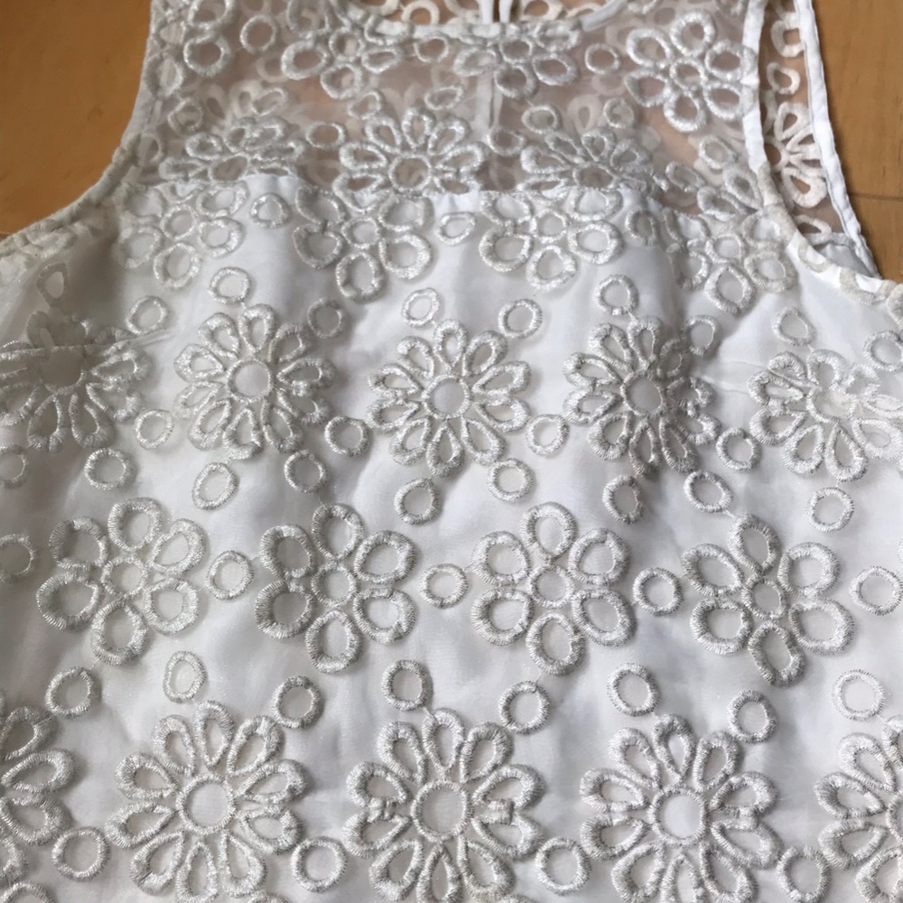 Banana Republic Lace Overlay Blouse Size 00 Petite - Picture 2 of 7